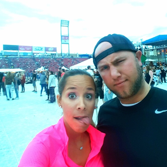 Meet your Posher, Ivy - Picture 3 of 3